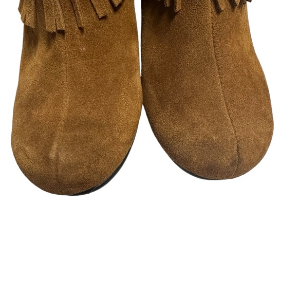 Womens Aerosoles Plumming Bird Fringe Wedge Ankle
Boots - Dark Tan Suede size6.5 - Picture 3 of 15